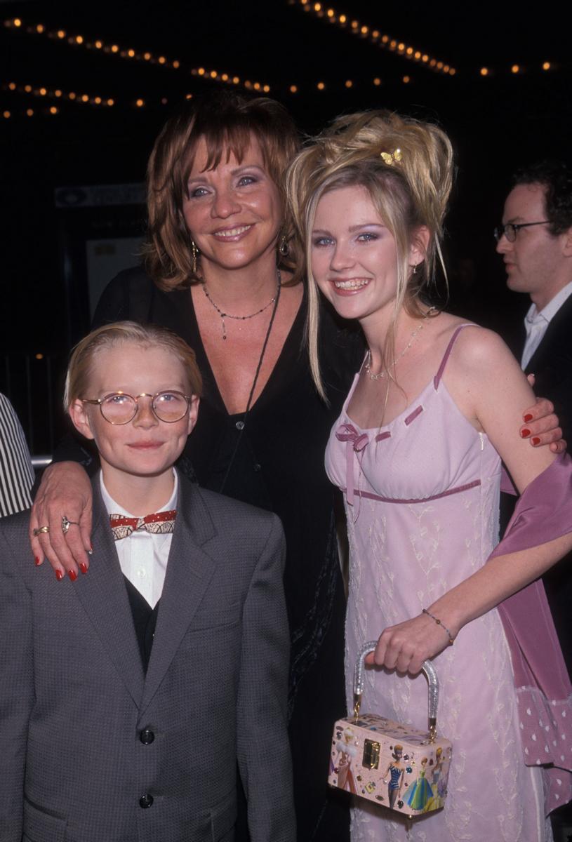 WagTheDog_Premiere30.jpg