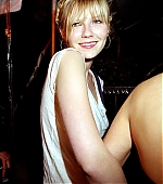 Filename=VMA2002_BlenderParty10.jpg
Filesize=83KiB
Dimensions=821x1200
Date added=Apr 10, 2005 VMA2002_BlenderParty10.jpg