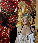 Filename=SpiderMan2_LosAngelesPremiere034.jpg
Filesize=151KiB
Dimensions=781x1200
Date added=Apr 01, 2005 SpiderMan2_LosAngelesPremiere034.jpg