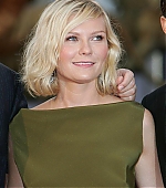 Filename=venicepremiere_22.JPG
Filesize=96KiB
Dimensions=800x1200
Date added=Sep 06, 2005 venicepremiere_22.JPG