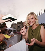 Filename=venicepremiere_26.jpg
Filesize=86KiB
Dimensions=1200x800
Date added=Sep 10, 2005 venicepremiere_26.jpg