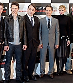 Filename=TokyoPhotocall19.jpg
Filesize=156KiB
Dimensions=1200x1002
Date added=Apr 17, 2007 TokyoPhotocall19.jpg