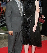 Filename=LondonPremiere24.jpg
Filesize=100KiB
Dimensions=630x1200
Date added=Apr 24, 2007 LondonPremiere24.jpg