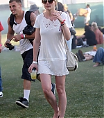 Filename=Coachella19.jpg
Filesize=108KiB
Dimensions=862x1200
Date added=Apr 22, 2009 Coachella19.jpg