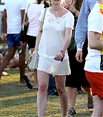 Filename=Coachella28.jpg
Filesize=117KiB
Dimensions=736x1200
Date added=Apr 23, 2009 Coachella28.jpg