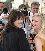 Melancholia_CannesPhotocall10.jpg