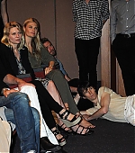 Filename=CollapseIntoNow04.jpg
Filesize=125KiB
Dimensions=1200x800
Date added=May 29, 2011 CollapseIntoNow04.jpg