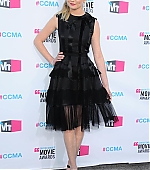 CriticsChoice2012_Arrivals15.jpg