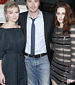 Filename=OnTheRoad_NewYorkScreening08.jpg
Filesize=162KiB
Dimensions=800x1200
Date added=Dec 14, 2012 OnTheRoad_NewYorkScreening08.jpg