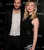 Filename=UpsideDown_LosAngelesPremiere026.jpg
Filesize=82KiB
Dimensions=847x1200
Date added=Mar 13, 2013 UpsideDown_LosAngelesPremiere026.jpg