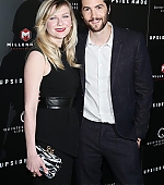 Filename=UpsideDown_LosAngelesPremiere080.jpg
Filesize=85KiB
Dimensions=800x1200
Date added=Mar 14, 2013 UpsideDown_LosAngelesPremiere080.jpg