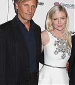 Filename=TwoFaces_NewYorkPremiere50.jpg
Filesize=80KiB
Dimensions=800x1200
Date added=Sep 22, 2014 TwoFaces_NewYorkPremiere50.jpg