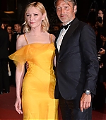 Filename=NeonDemon_CannesPremiere049.jpg
Filesize=75KiB
Dimensions=800x1200
Date added=Jun 20, 2016 NeonDemon_CannesPremiere049.jpg