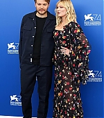 Filename=Woodshock_VenicePhotocall030.jpg
Filesize=115KiB
Dimensions=800x1200
Date added=Sep 04, 2017 Woodshock_VenicePhotocall030.jpg
