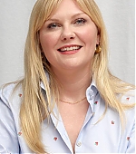 Filename=OnBecoming_PressConference12.jpg
Filesize=98KiB
Dimensions=800x1200
Date added=Sep 14, 2019 OnBecoming_PressConference12.jpg
