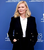 Filename=PowerOfTheDog_VenicePhotocall40.jpg
Filesize=57KiB
Dimensions=800x1200
Date added=Sep 15, 2021 PowerOfTheDog_VenicePhotocall40.jpg