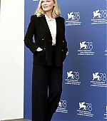 Filename=PowerOfTheDog_VenicePhotocall51.jpg
Filesize=66KiB
Dimensions=800x1200
Date added=Sep 15, 2021 PowerOfTheDog_VenicePhotocall51.jpg