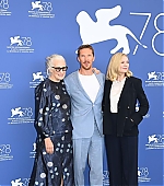 Filename=PowerOfTheDog_VenicePhotocall59.jpg
Filesize=100KiB
Dimensions=1200x800
Date added=Sep 15, 2021 PowerOfTheDog_VenicePhotocall59.jpg