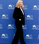 Filename=PowerOfTheDog_VenicePhotocall67.jpg
Filesize=81KiB
Dimensions=800x1200
Date added=Sep 15, 2021 PowerOfTheDog_VenicePhotocall67.jpg