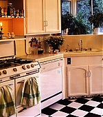 Filename=CelebHomes04.jpg
Filesize=229KiB
Dimensions=942x1300
Date added=Apr 13, 2005 CelebHomes04.jpg
