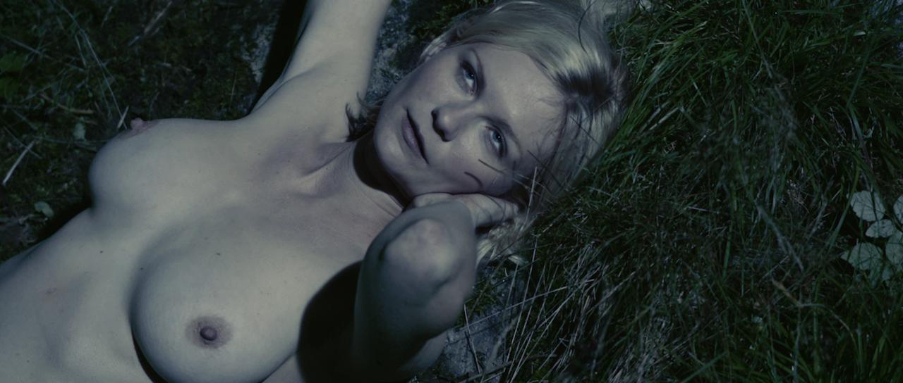 Melancholia_BluRay587.jpg