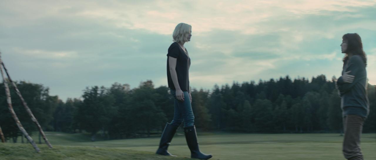 Melancholia_BluRay723.jpg